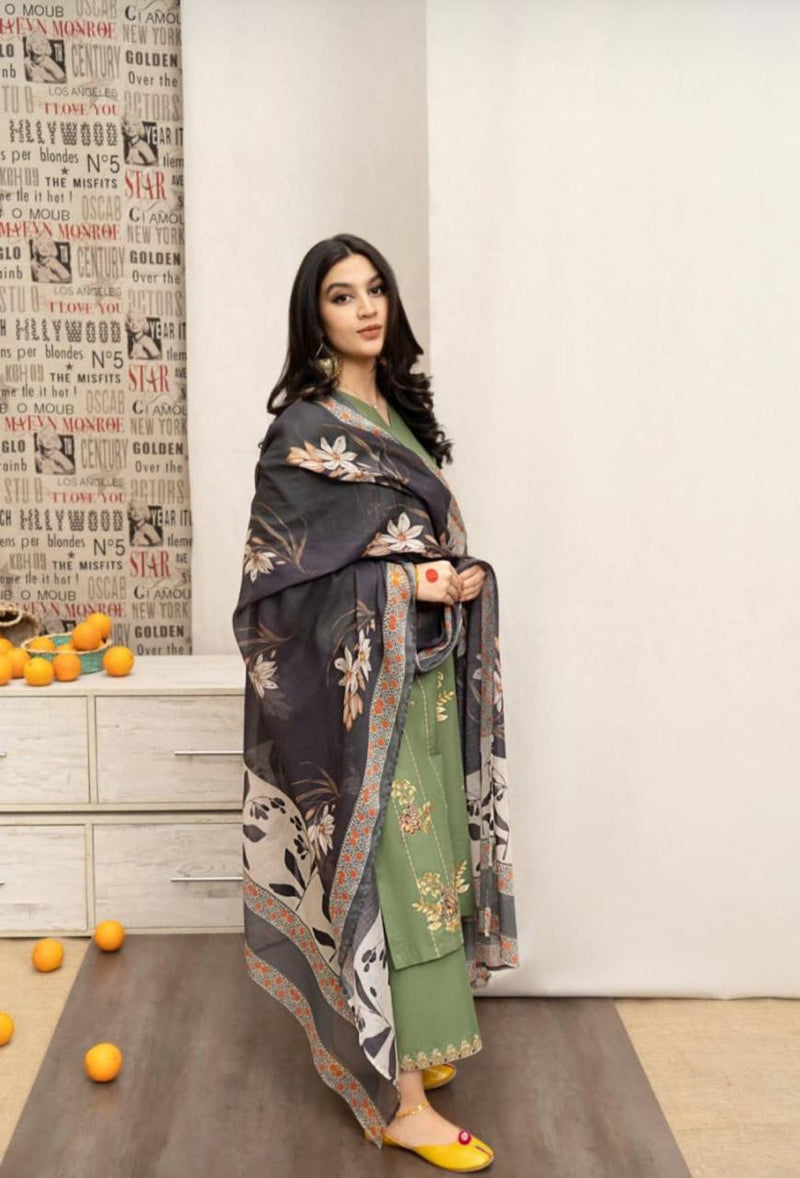 “Trendy winter Dress – Perfect for Daily Style”